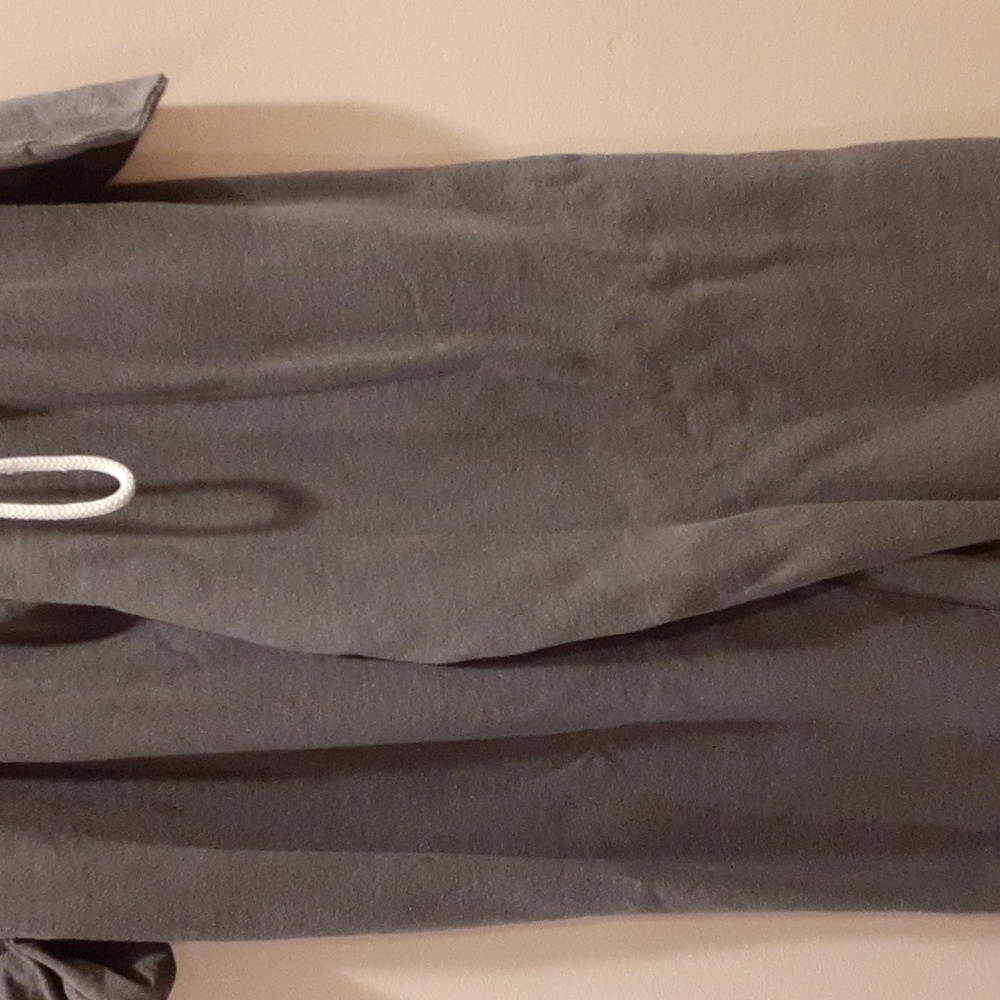 Fruit of the loom sweat pants, size medium color gray